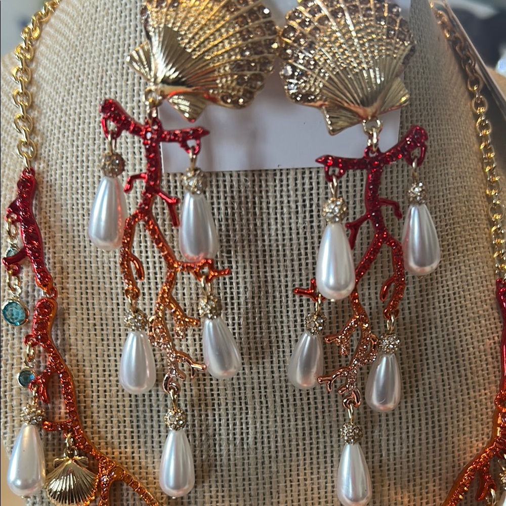 Betsey Johnson Red and Gold Pearl Necklace Set - Picture 3 of 7